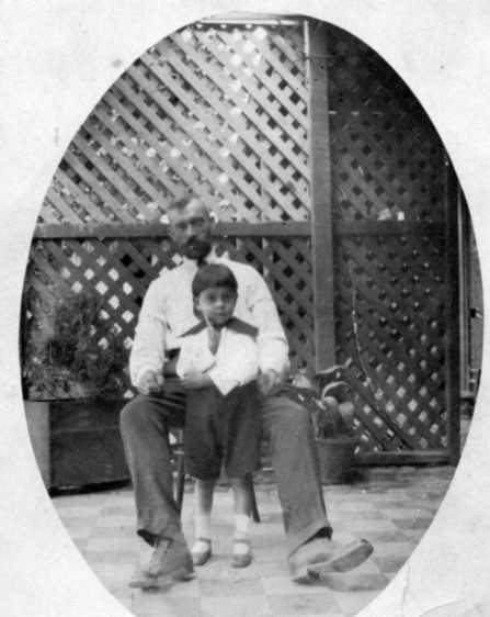 Mario y su papá, don Giovanni Battista Silverio Montani (llamado Silvio) entre 1922 y 1923