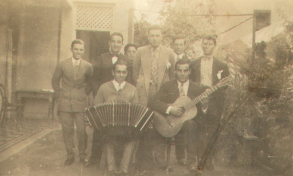 1931 La "murga" Lomuto.