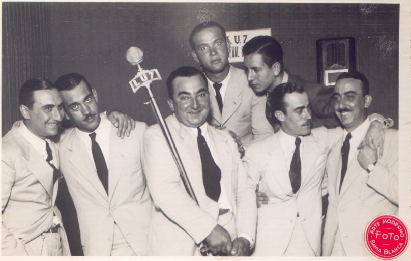 31 de Enero 1939 Orquesta Tauro en un descanso de emisión en LU7.