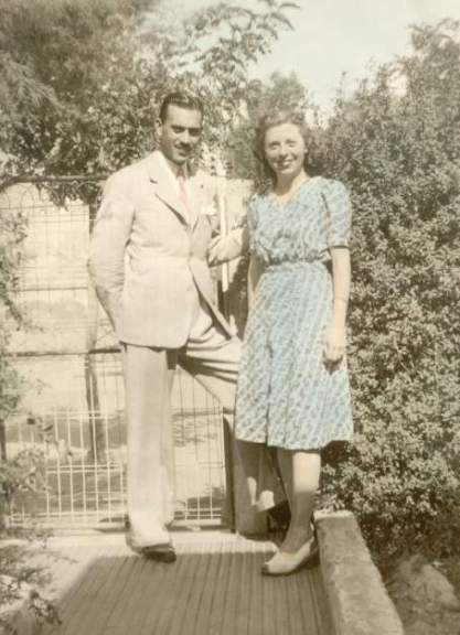 1942 Mario e Inés en la casa de calle Patricios 623.